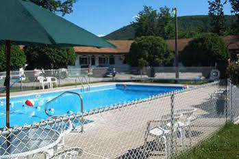 Moose Brook Motel Gorham Εξωτερικό φωτογραφία